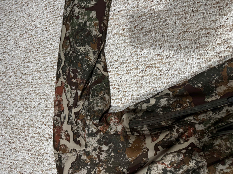 Load image into Gallery viewer, FirstLite Men&#39;s Solitude Insulated Jacket (L)
