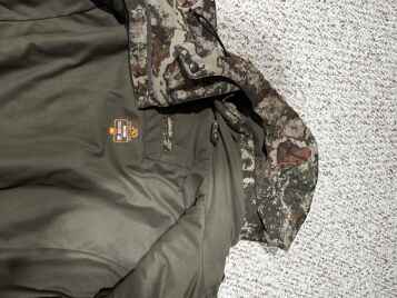 Load image into Gallery viewer, Firstlite Men&#39;s Solitude Insulated Jacket - Specter (XL)
