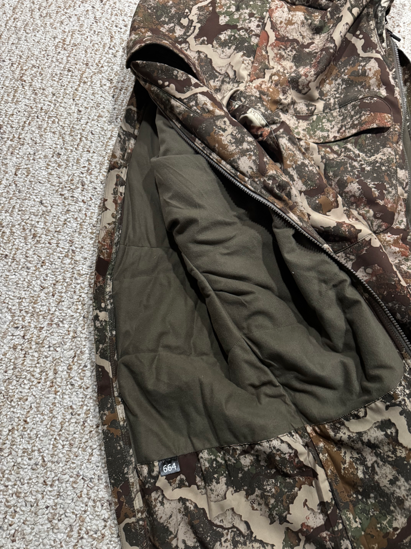 Load image into Gallery viewer, FirstLite Men&#39;s Solitude Insulated Bib Pant - Specter (L)
