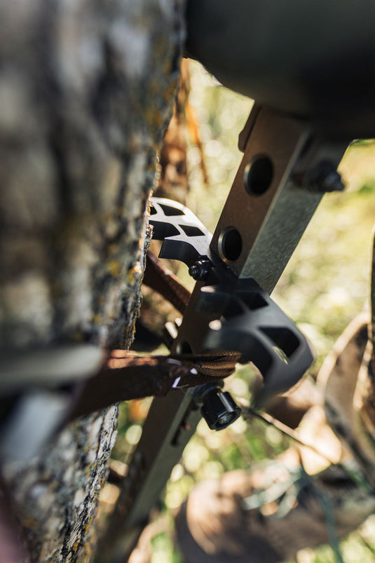 HANG-ON TREESTAND