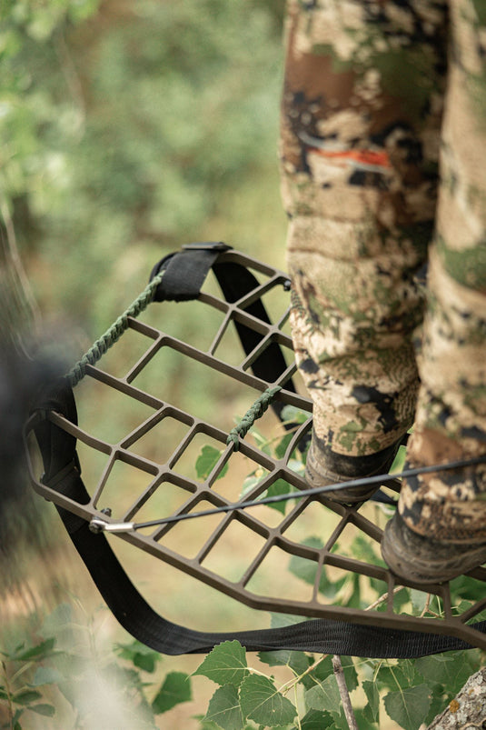 HANG-ON TREESTAND