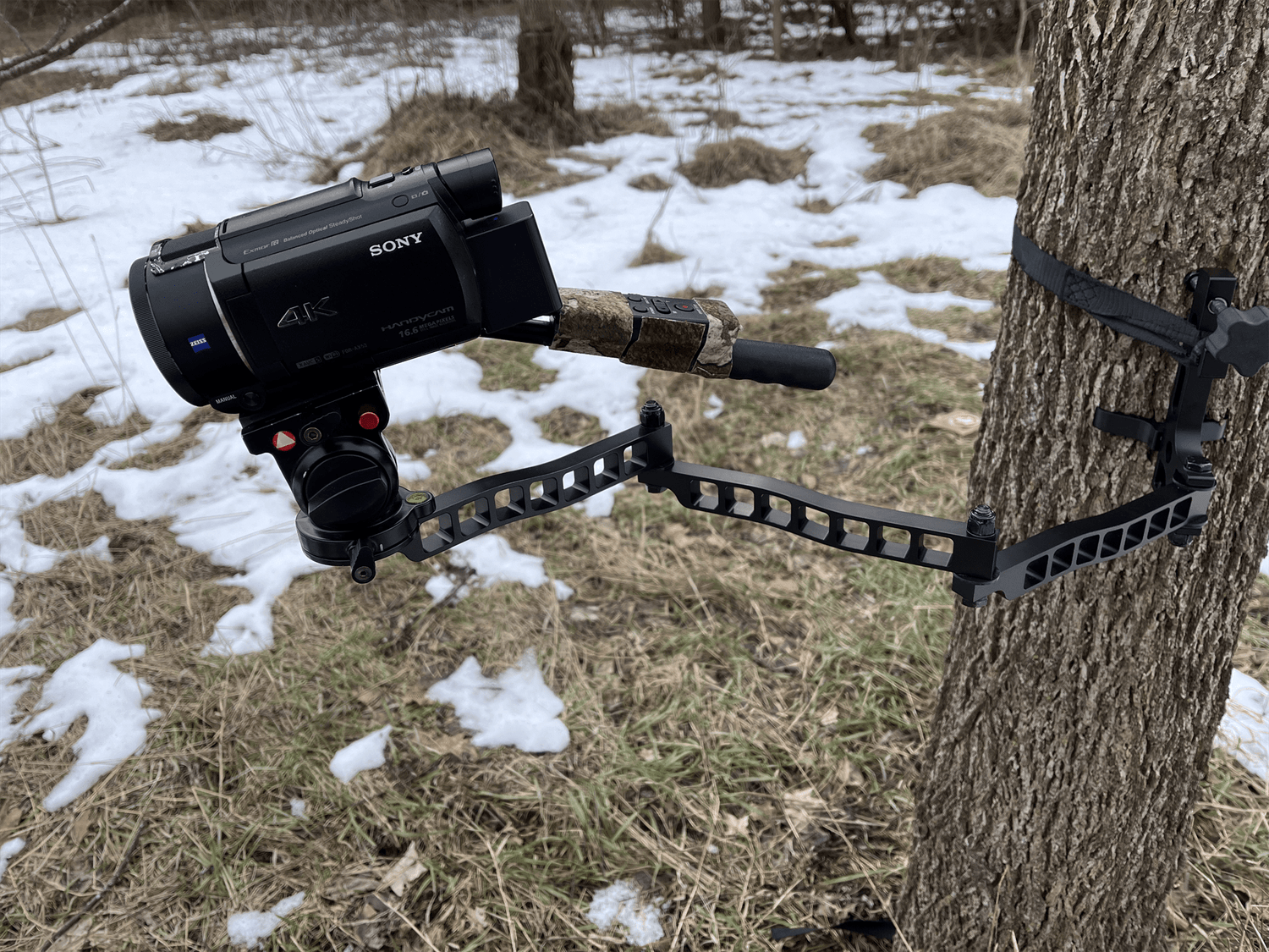 CAMERA ARM Hunting Beast Gear