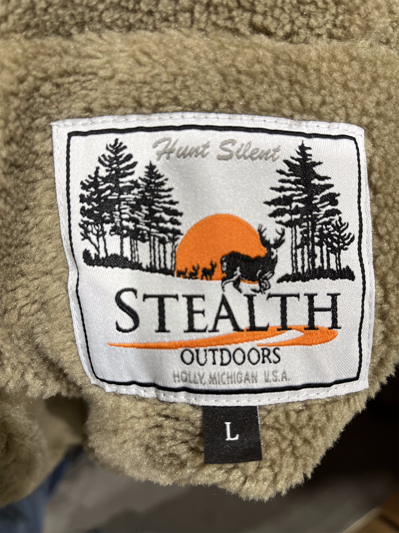 Load image into Gallery viewer, STEALTH OUTDOORS®  BEAST GEAR PLAID HOODED JACKET
